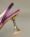 Qsgfc تصميم إيطالي جديد أرجواني كامل فلاش حفر مدبب أحذية نسائية رائعة أحذية نسائية للحفلات ومجموعة حقائب