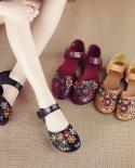 Summer Hot Sale Ethnic Handmade Sandals Retro Flower Hollow Out Casual Sandals Fashion Low Heels Mom Shoes Ladies Rome S