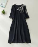 2022 Summer New Arts Style Women Half Sleeve Oneck Loose Dress Allmatched Casual Vintage Embroidery Leaf Long Dress C434