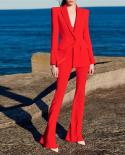 מכנסיים אדומים סגולים חליפת בלייזר שני חלקים סט בלייזר משרד נשים כפתורים בודדים חליפות מכנסיים מתלקחים בלייזר רשמיים באיכות גבוה
