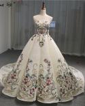 New High End Custom  Vintage Bridal Dress 2023 Off Shoulder Embroidery Beading  Fashion Wedding Gown Real Photowedding D