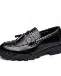 Nuevos Zapatos de cuero informales británicos para hombre, mocasines, Zapatos de vestir con borlas, Zapatos Oxford para hombre, 