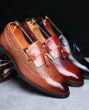 Newest Men Tassel Loafers Italian Dress Shoes Casual Loafer For Men Slipon Wedding Party Shoes Male Designer Leather Sho