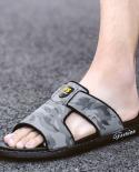 vryheid באיכות גבוהה נעלי גברים חדשות קיץ עור אופנה גבר סנדלי חוף מזדמנים חיצוניות החלקה עצלן דוושה Flip fl