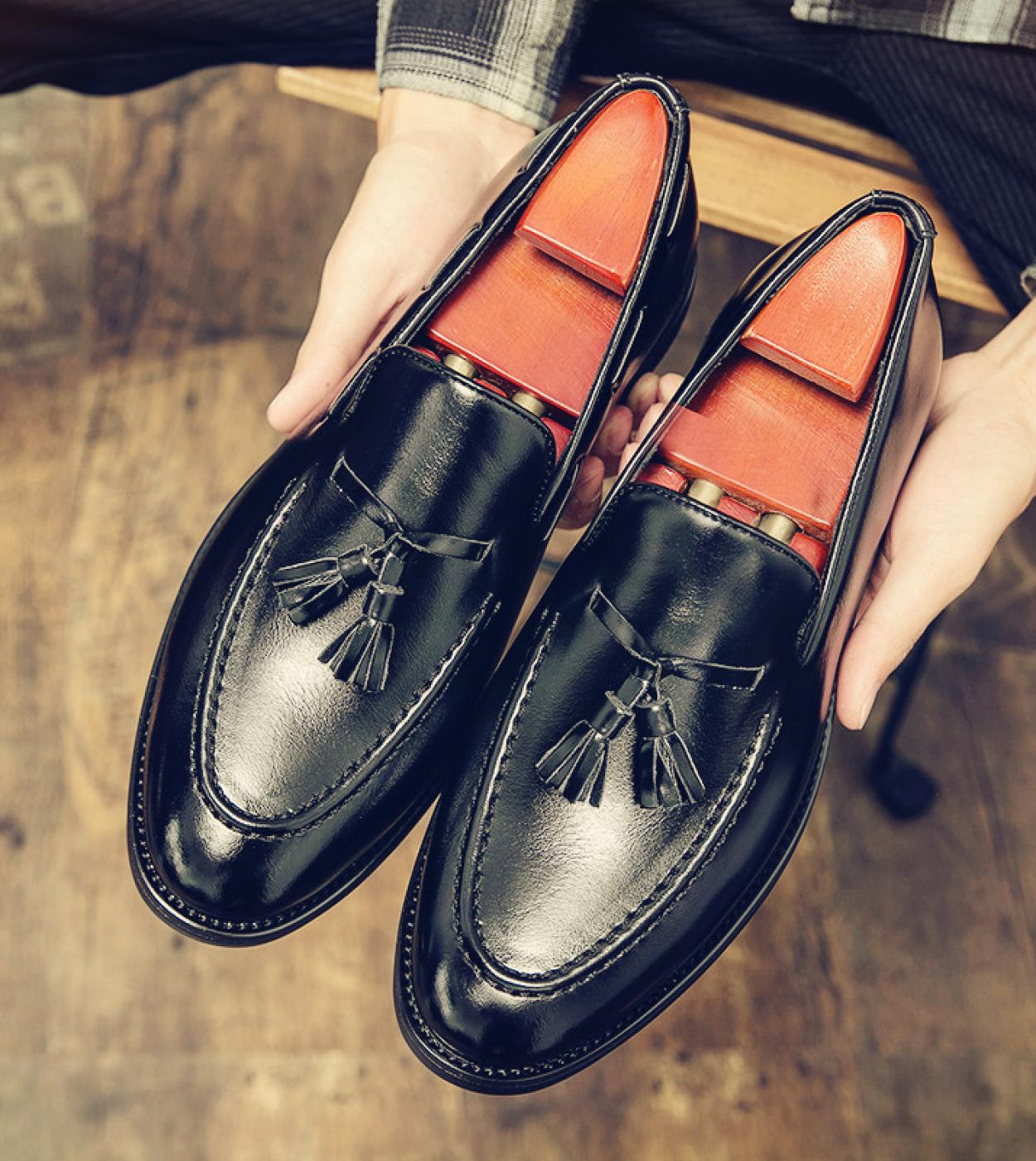 أحذية رجالي رسمية أحذية جلدية إيطالية أحذية رجالي بدون كعب مقاس كبير مصمم رسمي أسود للزفاف 38 46