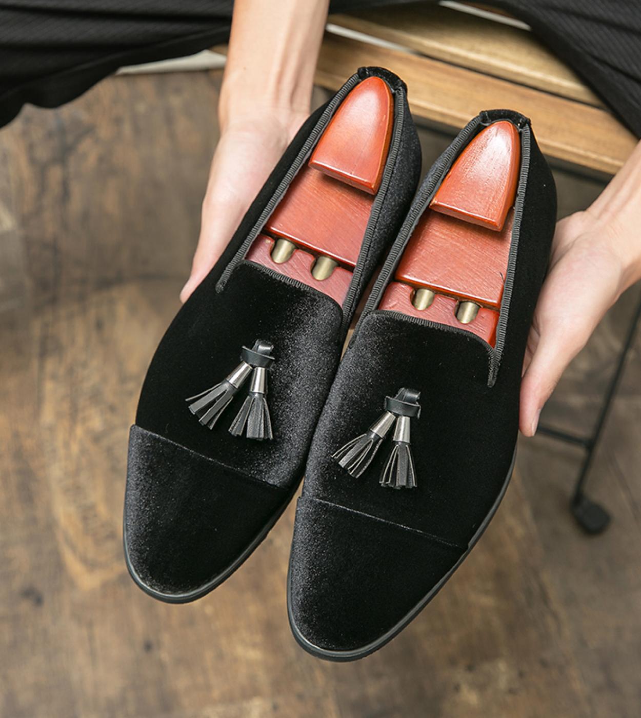 Spring And Autumn Suede Flat Shoes Loafers Mens Tassel Soft Leather Moccasin Flats Driving Shoes Casual Nubuck Leather 