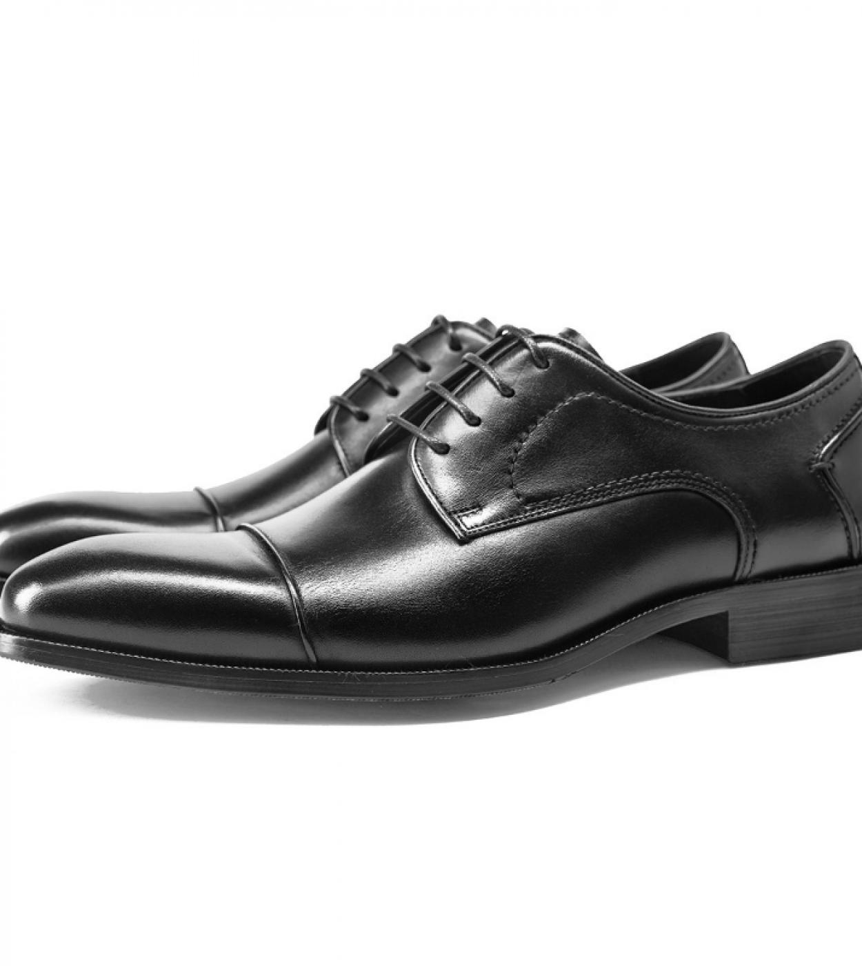 Diseñador de zapatos sale italiano
