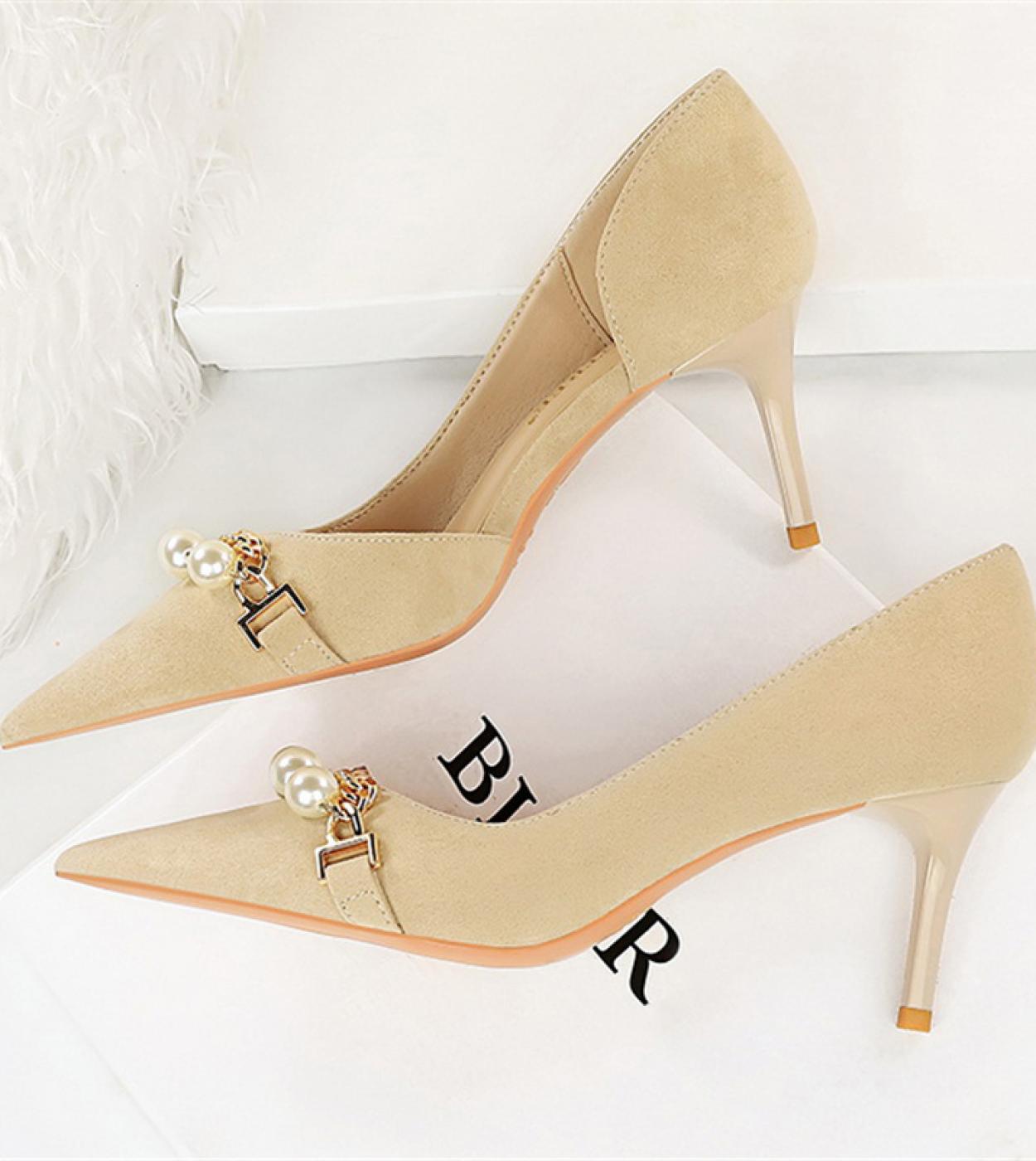 Tacones best sale bajos elegantes