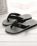 Fashion Flip Flops Men Slippers Summer Beach Sandals Comfortable Men Bathroom Slippers Fashion Flip Flops Footwear 2022 