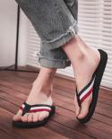 2023 Summer Mens Flip Flops Beach Slippers Lightweight Nonslip Flat Shoes For Men Outdoor Breathable Travel Shoes Zapat