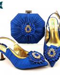נמכרים חמים נעלי נשים ותיק בעיצוב איטלקי מעוטרים בקריסטל צבעוני בצבע כחול רויאל לחתונה מסיבה