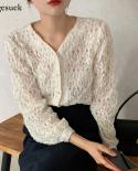 Vneck Sweet Autumn Bottoming Shirt Moda Crochet Hollow Out Elegante Blusa de encaje Mujeres Loose Puff Sleeve Tops 17438 W