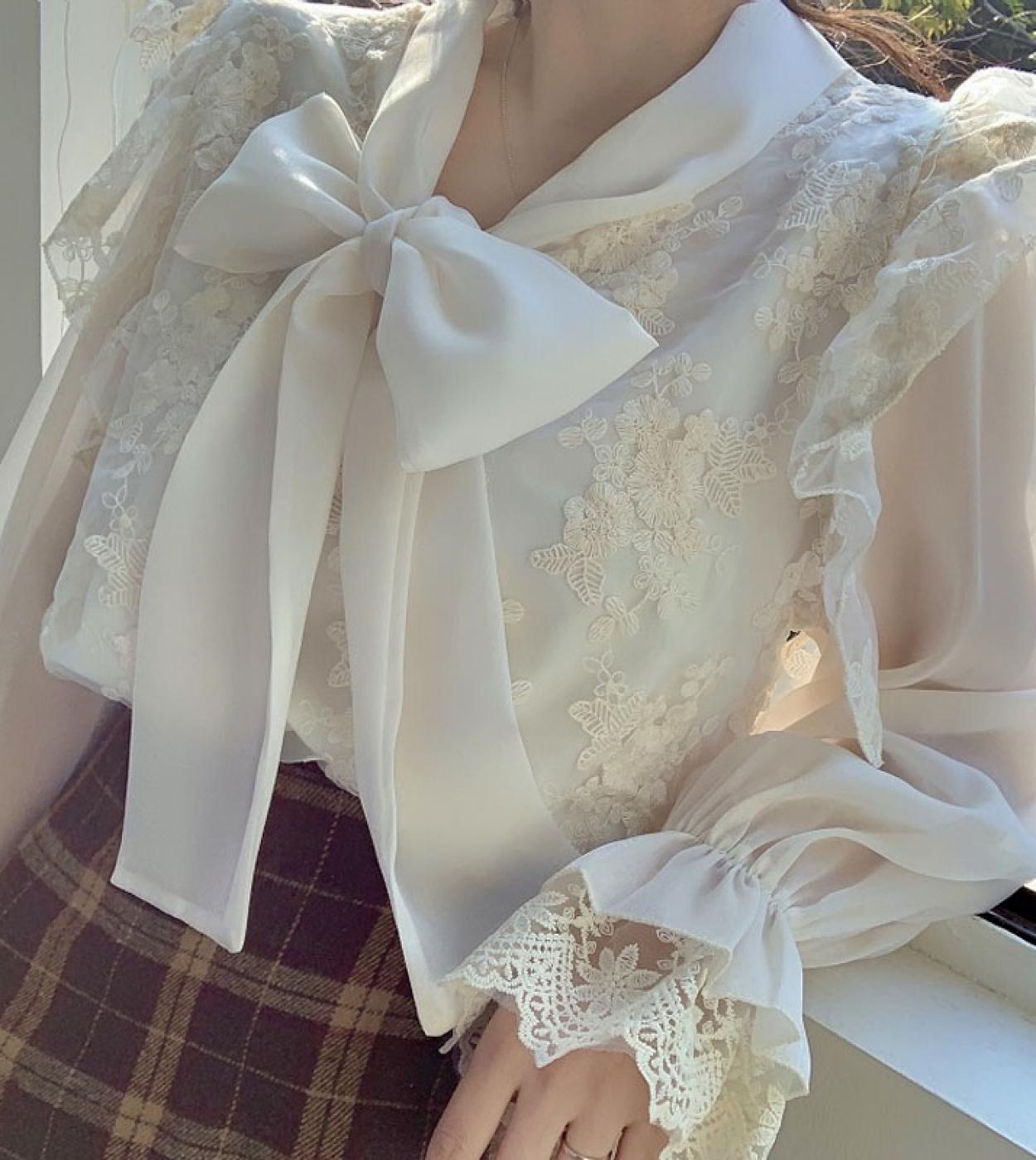 Spring Bow Lace Stitched Women Tops  New Puff Sleeve Chiffon Office Lady Floral Shirts For Women Casual White Blouse 135