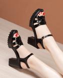 סנדלי פלטפורמה שחורים מעור לנשים אישה נעלי קיץ אלגנטיות לנשים טריז עם סוליה עבה נעלי עקב