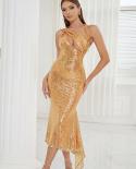 ياقة قطرية جديدة مجوفة مطرزة فستان طويل نسائي أنيق ذهبي بدون أكمام ترتر غير متماثل فستان سهرة نحيف