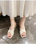 2022 Comfortable And Unique Slippers Womens Summer Flat Bottom Fashion Allmatch Shopping Cool Travel Beach One Word Sli