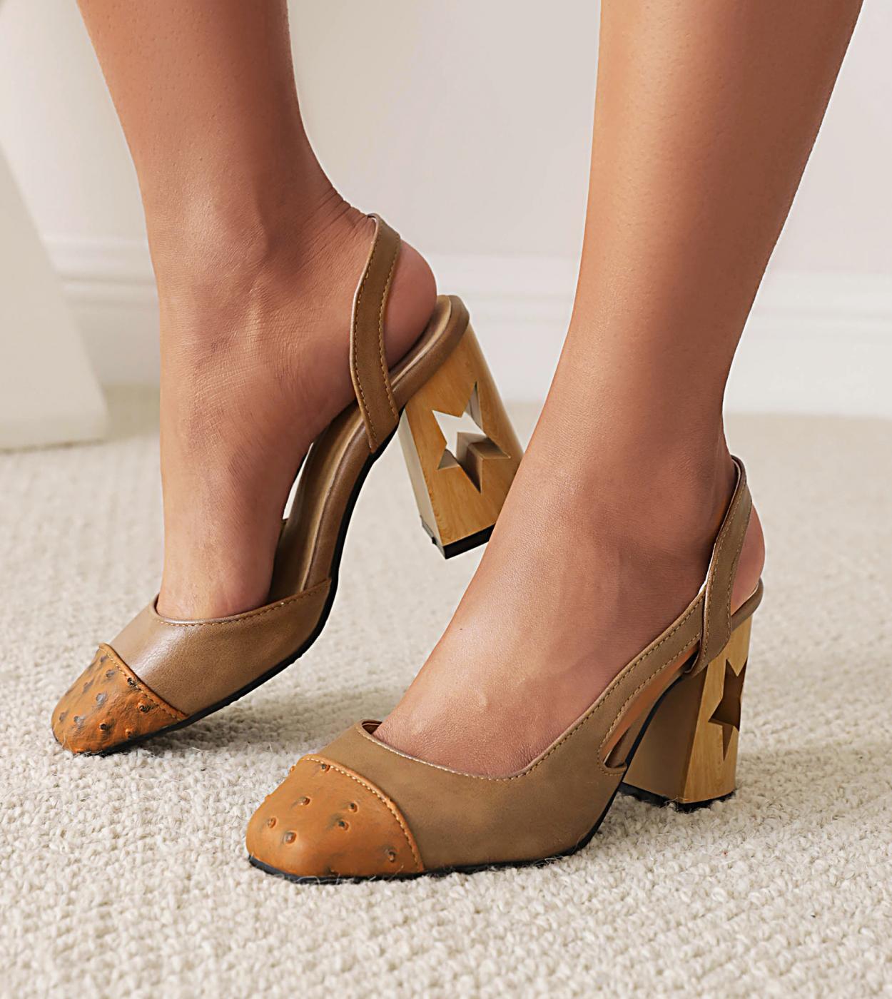 صنادل نسائية أنيقة ذات كعب عالٍ أحذية صيفية للنساء 2023 جلد كعب مربع نسائي أحذية Sandalias للسيدات S