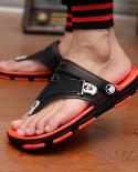 Chinelos Homens Chinelos Sandálias de Praia Verão Homem Sapatos Planos Antiderrapantes Chinelos Designer de Moda Sapatos Casuais