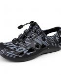 Hot Sale Brand Clogs Men Sandals Casual Shoes Eva Lightweight Sandles Man Colorful Shoes For Summer Beach Zapatillas Hom