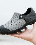 קיץ גברים סנדלי חוף גומי גברים כפכפים נעלי גן clog zuecos hombre outdoor slip on נושם חדש 2023