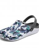2023 Summer New Mens Clogs Sandals Eva Lightweight Beach Slippers Non Slip Mule Men Women Garden Clog Shoes Casual Flip