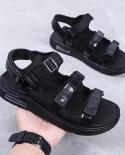סנדלי גברים 2023 חדש קיץ יוקרה חוף אוויר סנדלי עור pu נעלי פלטפורמה קלות משקל גברים רומאיים