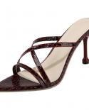 Chinelos marrons sapatos femininos sapatos de banda fina mulher chinelo sandálias dedo do pé aberto salto alto senhoras vestido 