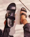 2022 אבזם אופנת קיץ נעלי עור שטוחות נעלי אשה מעצבת מותג נשים socofy slip on נעלי לולאות פרדות כפכפים מזדמנים פלוס