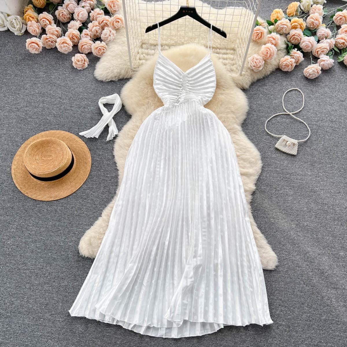 Vestido blanco largo elegante de verano para mujer plisado con