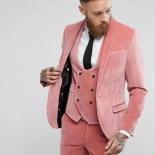 Vestido de novia de novio a la moda hecho a medida de 3 piezas, traje de esmoquin de terciopelo rosa ajustado para hombre para f