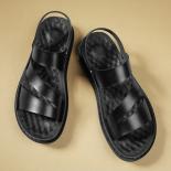 סנדלי קיץ לגברים עור pu דו-שימושי שיטת לבישה תחתית שטוחה נוחה נגד החלקה חוף עניינים מסחריים נעלי בית סן