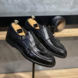 נעלי גברים שחורות נעליים רשמיות שחורות מחליקות על אצבע עגולה נעלי נזיר עם אבזם כפול עסקי לגברים עם משלוח חינם