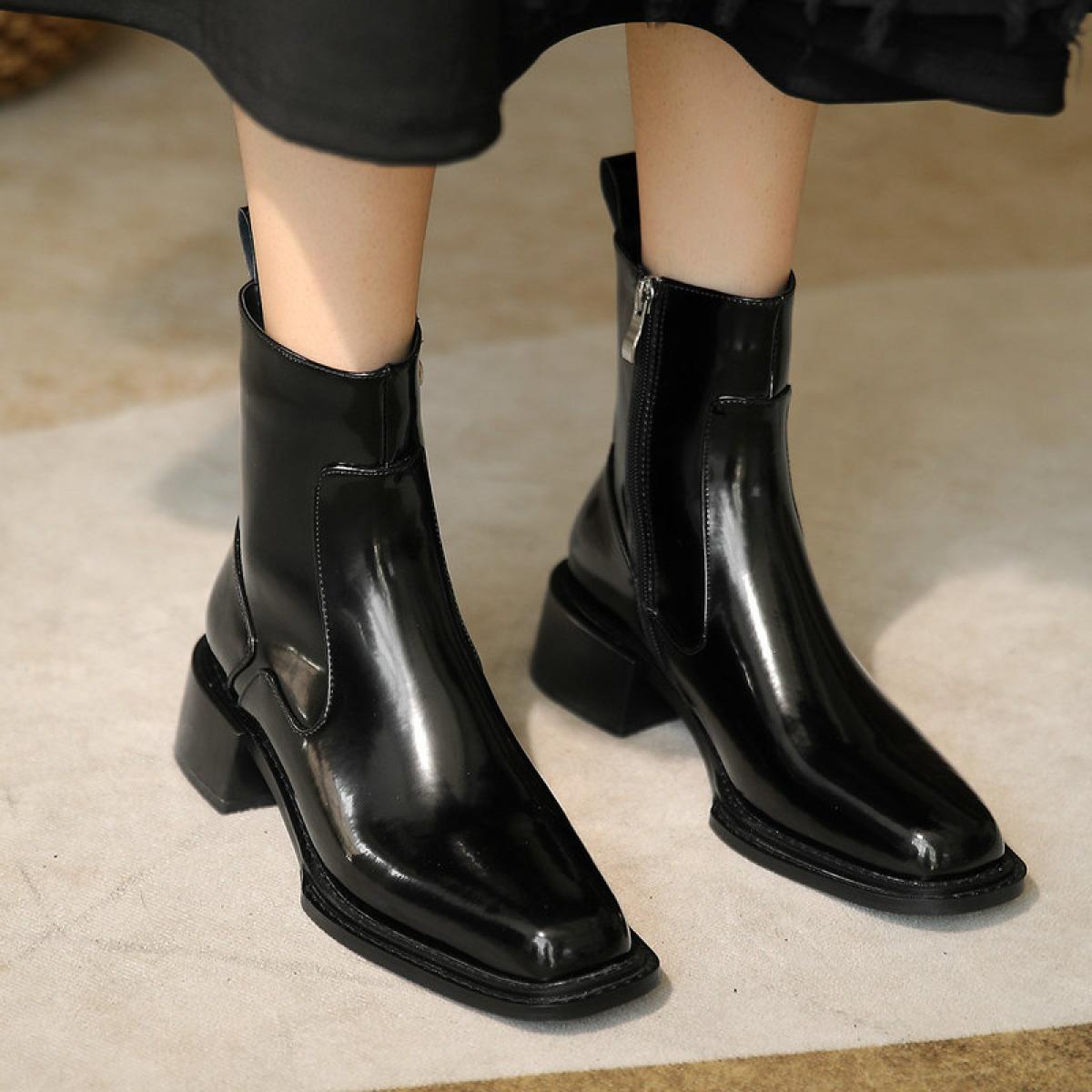 2024 Stivaletti da donna Office Ladies Autunno Inverno Concise Moda femminile Spessa Med Tacchi Scarpe Donna Taglia base 34 42