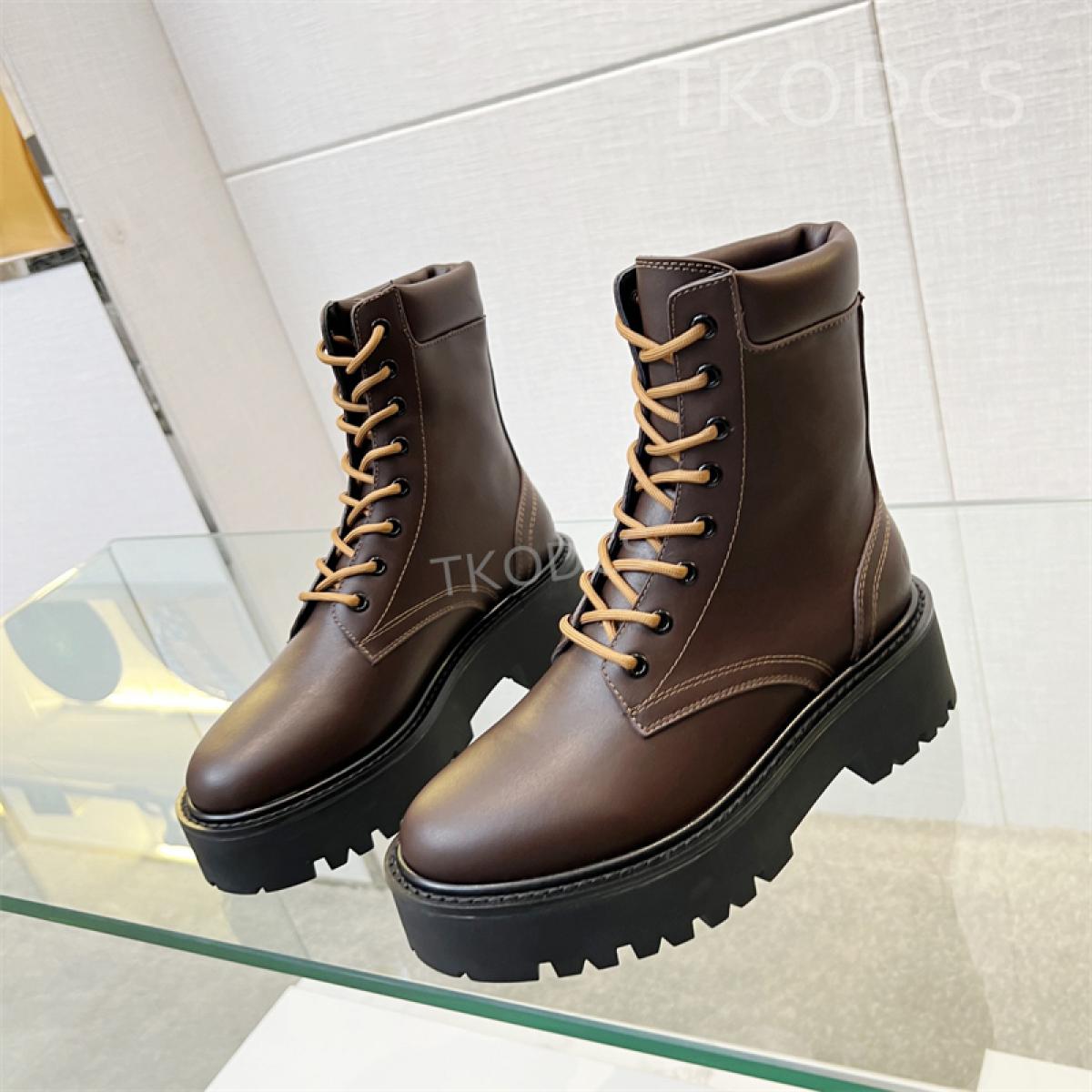 Thick Soled Real Leather Women Boots Lace Up British Style Short Boots Platform Round Toe Ankle Boots High Quality Fashi