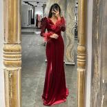 2023 Burgundy Prom Dresses Stain Pleat Feathers Long Sleeves High Slit Evening Gowns Robes De Soirée Formal Occasion Ve