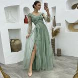 Green Prom Dresses 2023 New Arrived Off The Shoulder Floor Length V Neck Wedding Guest Gowns Bow Belt Side Split جدي