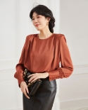 23 New Acetate French Elegant Temperament Atmosphere Shoulder Pads Silky Niche Round Neck Long Sleeve Shirt Women 13556