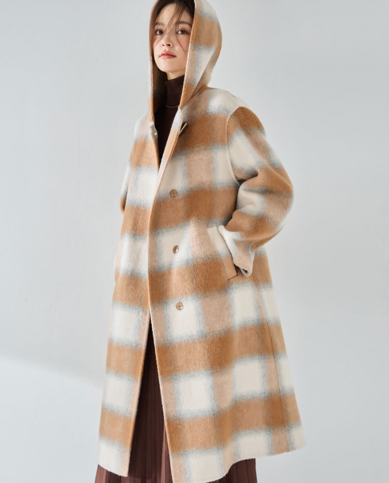 23 New Autumn And Winter Plaid Hooded Drop Shoulder Horn Button Gradient Plaid Temperament Mid-length Wool Alpaca Coat 2