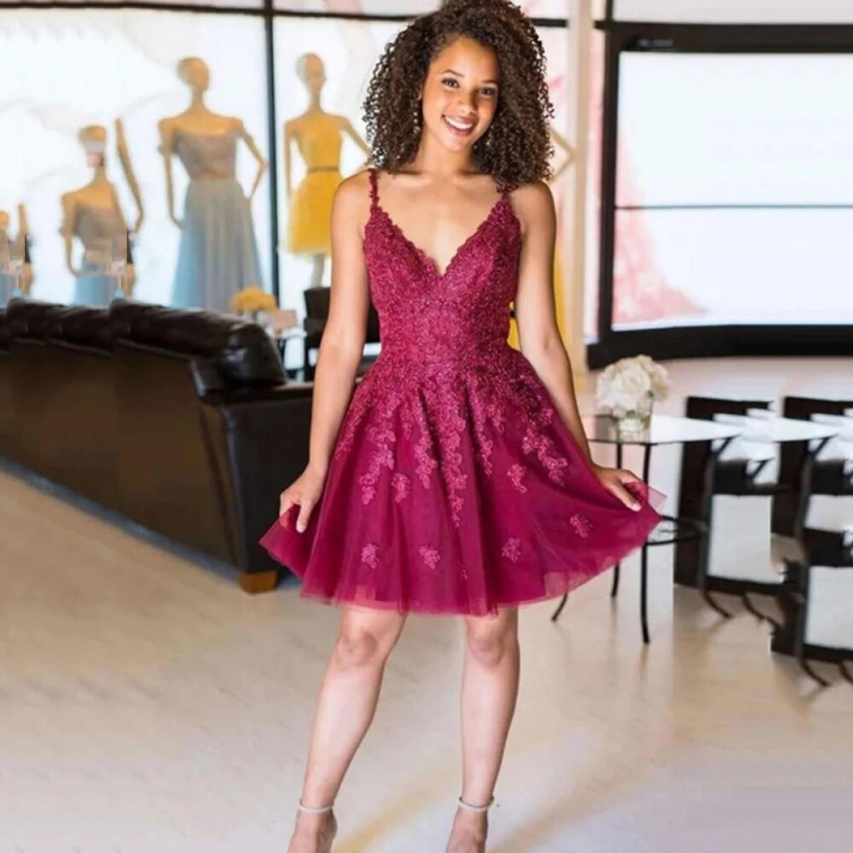 Lovedress Burgundy Tulle V Neck Sleeveless Mini Dress Above Knee A Line Homecoming Lace Appliques Lace Up Party Prom Gow