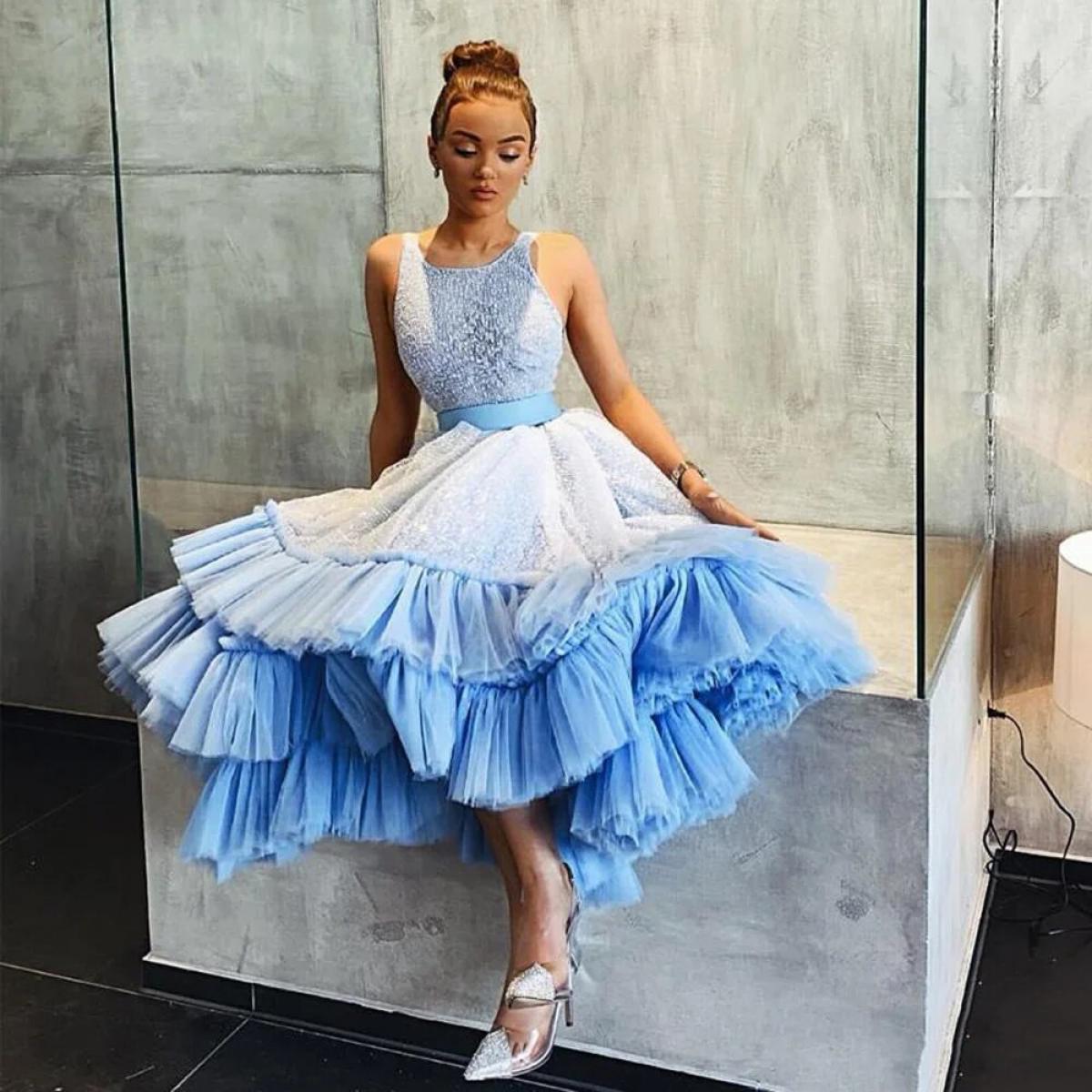 Sky Blue Sequin Spaghetti Strap Prom Gowns Dress Shiny Tiered Tea Length Evening Party Dress Elegant Backless 2023 Women