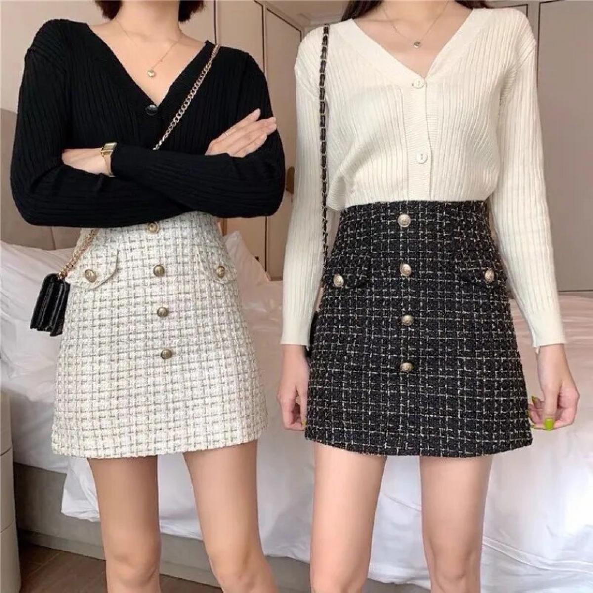 Spring New Shiny Silk Black Tweed Half Skirt Faldas Mujer Moda 2023 Slim Retro Office Lady Women Mini Plaid Skirts Y2k F