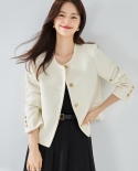 Autumn 23 Elegant White Circle Wool Xiaoxiang Short Jacket Round Neck Simple Versatile High-end Top 15367