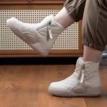 أحذية الثلوج الدافئة المريحة ذات السلسلة الجانبية السميكة للنساء في شتاء 2023 أحذية قصيرة غير رسمية على الموضة الجديدة للنساء