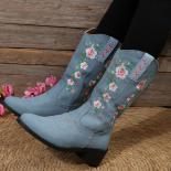 Botas de mezclilla con flores de costura de vaquero occidental para mujer, botas de mujer con bordado de flores Vintage, zapatos