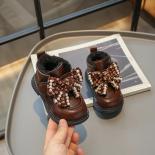 2024 nuovi bambini moda scarpe in pelle Pu ragazze arco perle scarpe da principessa bambini stivali corti casual bambino caldo p