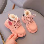 מגפי חורף חדשות 2024 לילדים נעלי עור אופנה נעלי ילד לפעוטות קטיפה חמות נעלי תינוקות נעלי תינוקות חיצוניות קצרות ללא החלקה
