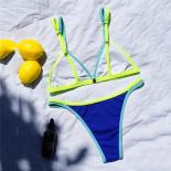 بكيني صغير بسلسلة زرقاء 2024 ملابس سباحة نسائية بألوان متباينة بدلة سباحة بيكيني بيكيني S