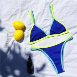 بكيني صغير بسلسلة زرقاء 2024 ملابس سباحة نسائية بألوان متباينة بدلة سباحة بيكيني بيكيني S