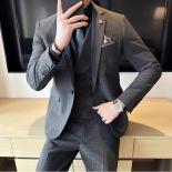 2023 moda nuevos hombres Casual Boutique negocios rayas Slim Fit vestido de boda traje abrigo conjunto masculino 3 uds Blazers c