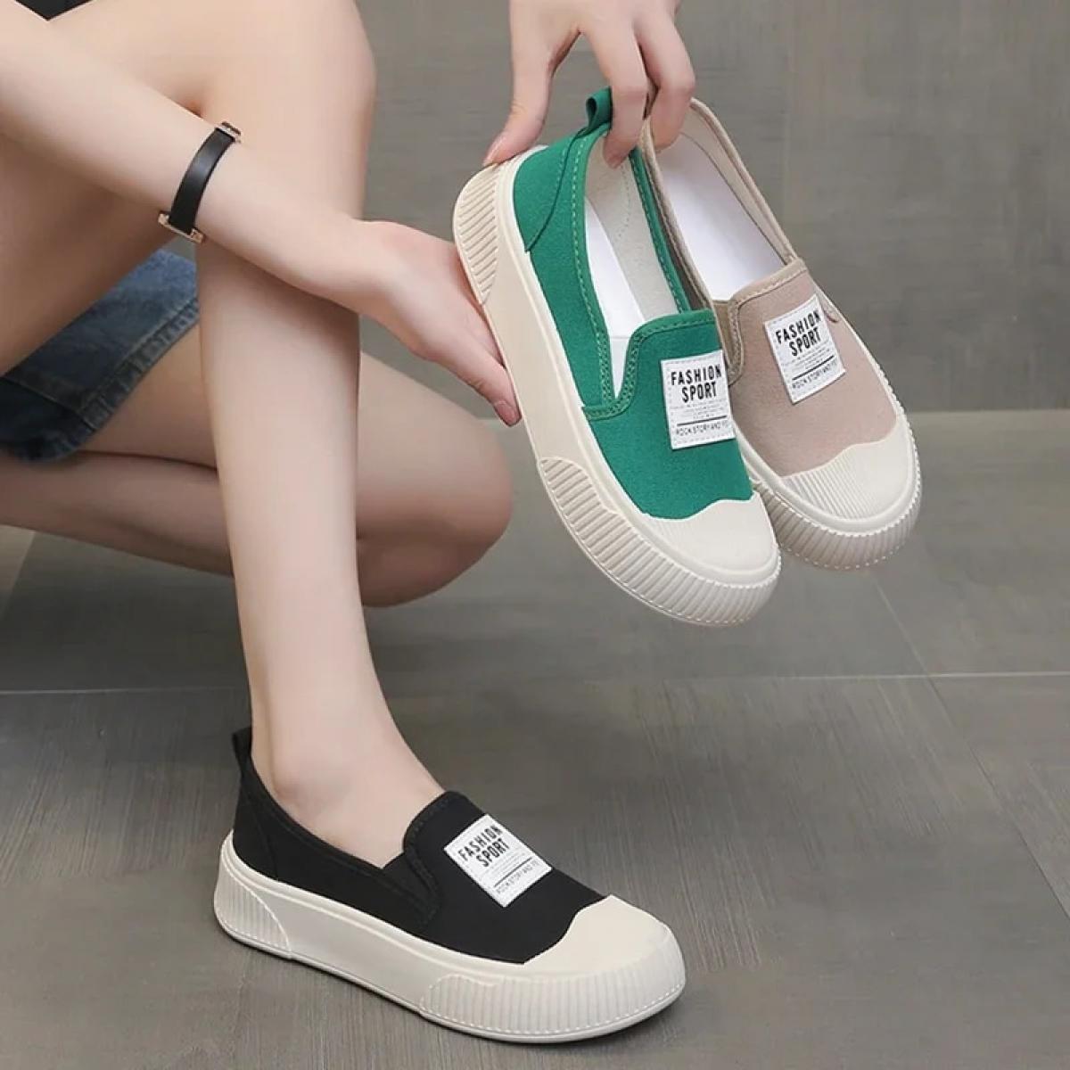 Women's Shoes Platform Slip On Round Toe Female Footwear Shallow Mouth Casual Sneaker Clogs New Small Slip On Summer Dre